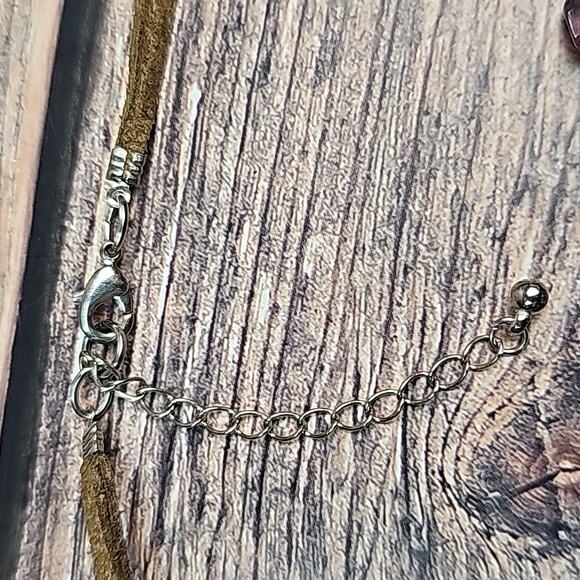 LAVENDER IRIDESCENT THREE ROW BEADED FASHION NECKLACE - Picture 5 of 9